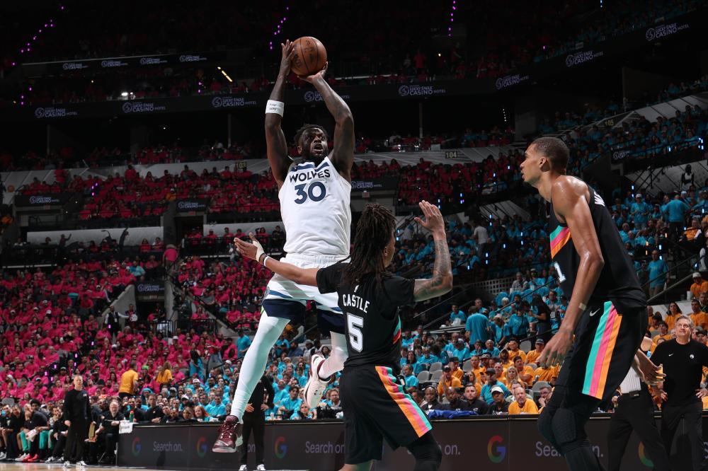 雷霆对阵森林狼：NBA常规赛赛前焦点前瞻